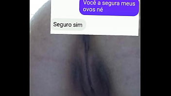 Preview 1 of Stella Banxxx Massage - Goi&acirc_ninha puta a cachorra bucetuda .seu rabinho vai ser trancado por um cachorro do cacete grande.  ela vai segura-lo seus ovos pra que  o n&oacute_ de sua pica seja trancada no fundo de sua linda buceta enchendo-a de porra quentinha