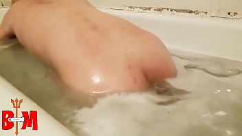 Preview 2 of Fucking Paralysis Girl - Fun in the Tub!