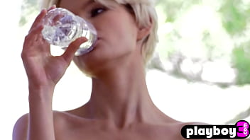 Preview 2 of Xxxx Vebi - Gorgeous blonde Masha Chi reveals stunning body and posed totally naked