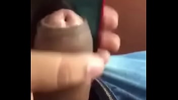 Preview 1 of Www Anybunny Com Amateur Videos - Masturbandome con el celular de mi prima