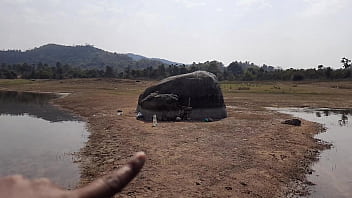 Preview 2 of Seks Childre - Hottest Indian Couple Sex at Outdoor - Sex at Open Public Place - River Side Sex Video in Hindi