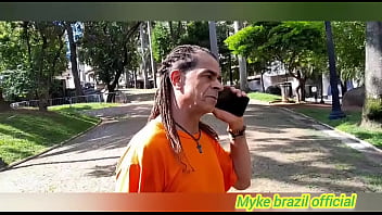 Preview 1 of Job Taxi - Minha esposa est&aacute_ em viagem e minha cunhada veio para fazer uma fachada aqui em casa,  ela ficou me provocando,  eu n&atilde_o resisti ficar apenas vendo aquela bunda maravilhosa e comi o cuzinho apertado de