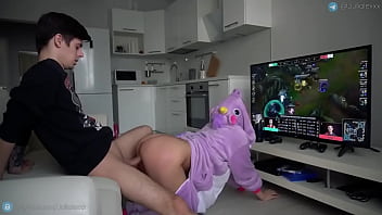Preview 3 of Bf Xxx Cud - No me deja jugar y me la follo