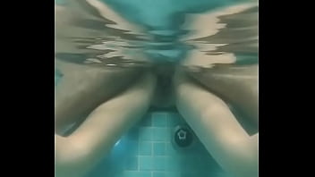 Preview 4 of Downlod Hd - Fudendo a Gabi na hidro