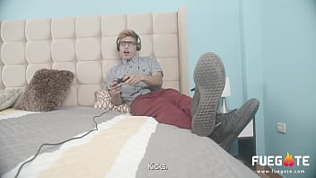 Preview 2 of Dolok Oan - Hermanastra VENECA cachonda se folla a hermanastro peruano GAMER.