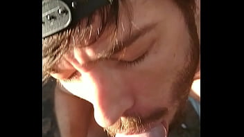 Preview 2 of Oiyvia Xxx - Mamada na rua