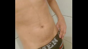 Preview 1 of Nafsu Pmbantu - T&ocirc_ triste vem me dar?