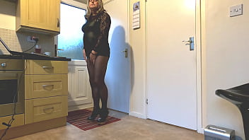 Preview 1 of Gero Teen Sex No 52 - kelly cd doing a live webcam show