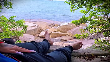 Preview 1 of 18 Year Girl Gujrati Sex - Punheta ejacula&ccedil_&atilde_o surpresa na Praia