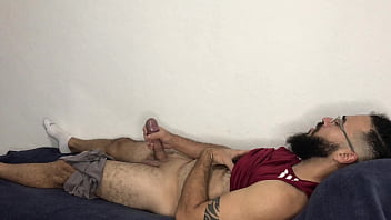 Preview 3 of Alex Chance Genie - MEU MARIDO BATENDO UMA E GOZANDO