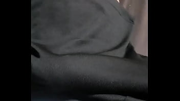 Preview 1 of Cme Pornhub - Pau pulsando na bermuda