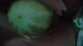 Preview 4 of Sweet Ebony - Maga y sus ganas con el pepino.