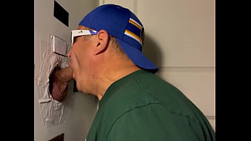 Preview 1 of Pushy Lingering - GAY HUNG STUD RETURNS NEXT DAY