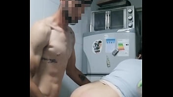 Preview 4 of Ase Maree - Sexo Apasionado Amateur En La Cocina.