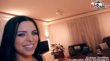 Preview 1 of Desi Girl Handjob In Park - Vollbusige schwarzhaarige Schlampe mit nat&uuml_rlichen Titten beim deutschen Sextreffen