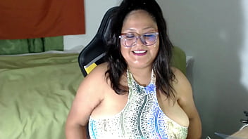 Preview 1 of Anal Sex With Cocaine - Bbw talking fans &amp_ topless at the end