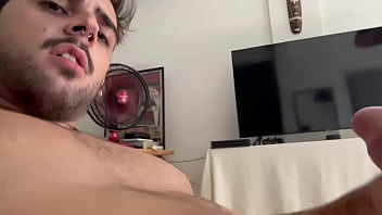 Preview 4 of Purnhu Tv - CHEGUEI DA ACADEMIA COM TES&Atilde_O LOUCO PRA FALAR UMAS PUTARIAS
