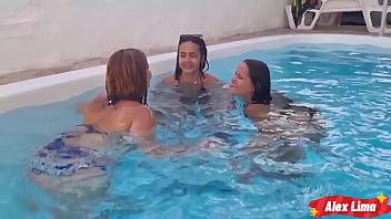 Preview 1 of Speedy Porno - Sonho realizado de tranzar com tr&ecirc_s mulheres ,   Samantha Squirt  ,   Paty Bumbum  ,   e  ,  Bombeira Polemika