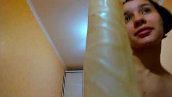 Preview 1 of Young Lasbuan - Dildo suck