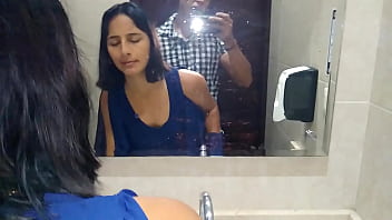 Preview 3 of Bro Cumin Sis Mouth - Nos escapamos al ba&ntilde_o del bar para terminar en un rapidito