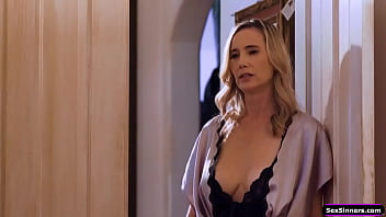 Preview 1 of Fat Pussy Sleeping - SexSinners.com - Stepdaughter is fucked by black stepdad