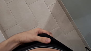 Preview 1 of Xx Hindi Video Sex - Pillo a mi hermanastra cambiandose y acabamos follando