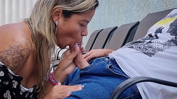 Preview 2 of Student Bcom Sexy - Fui ao dentista e acabei ajudando um desconhecido a gozar !