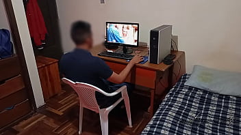 Preview 1 of All Fuck Image Xxxx - sirvienta me descubre: Me masturbo en mi cuarto cuando de repente entra mi sirvienta y me ve viendo porno,  no se aguanta y me pide mi polla a gritos