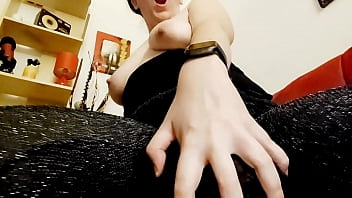 Preview 2 of Khub Xxx Video - Nicoletta domina la sua schiava con tante scoregge tutte nella sua bocca