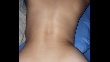 Preview 3 of Slim Sexonsofa - Le encanta anal a mi putita