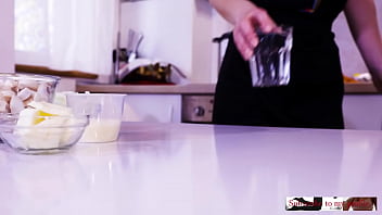 Preview 1 of Black Hot Gaming Girl Porn - Naked cooking with Thelma  Episode 3 : risotto
