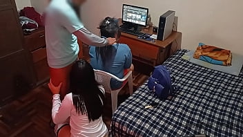 Preview 2 of Neilla Felina - Mi esposa cornuda: llega la amiga de mi esposa y mientras le arreglan el cabello yo la follo por detras sin que ella sepa ,  su amiga estaba muy caliente