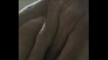 Preview 4 of British Mature Cuckold - Exibindo cuzinho para o macho negro 20 cm