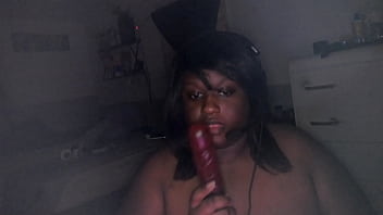 Preview 2 of 18sal Xxxnc - Gamergirl plays with self on cam
