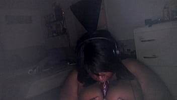 Preview 3 of 18sal Xxxnc - Gamergirl plays with self on cam