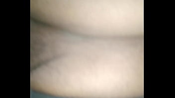 Preview 2 of Blak Milf Pirn Pic - Guardando a arma