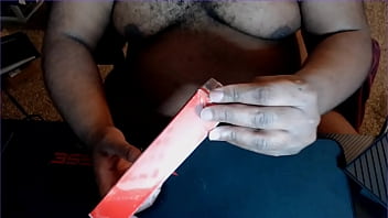 Preview 1 of Aporny Xvideos - Me Unboxing a game sans clothing