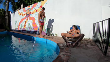 Preview 1 of Innocent Hitchhiker - El limpiador de piscinas me deja el CULO boquiabierto y lleno de leche