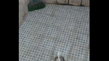 Preview 1 of Cachorro Engatado Na Mulher - Bulto De Pene   Masturbada Explosiva!