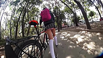 Preview 3 of Hypno Xxx - Exhibiendose en minifalda por la ciudad UPSKIRT