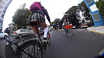 Preview 4 of Hypno Xxx - Exhibiendose en minifalda por la ciudad UPSKIRT