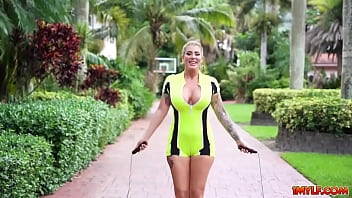 Preview 2 of Sxe Ind - This lucky stud gets to test this milfs twerking to the test