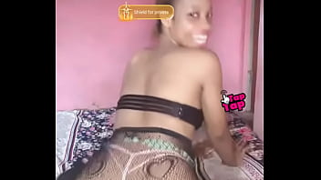 Preview 1 of 559 Visalia - ebony twerk