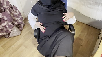 Preview 1 of Aunty Ki Mast Jawani - A Turkish woman with beautiful eyes in a hijab masturbates in pantyhose