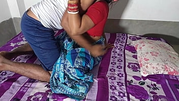 Preview 3 of Pussy Lip Glasses - भैया के ऑफिस जाने के बाद मेकअप कर रही भाभी को पकड़ कर जबरदस्ती चोदा XXX Bhabhi Sex