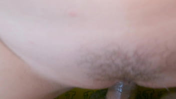 Preview 3 of Smp Ngewe Pecah Perawan - POV muy de cerca de mi hombre penetrando mi apretado como y lleg&aacute_ndose dentro
