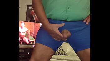 Preview 2 of Couple En Trio Au Sauna - Swinging my dick in slow motion