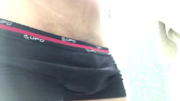 Preview 2 of Race Sex9 - P&ecirc_nis de menino depilado!!