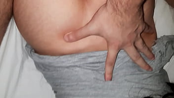 Preview 4 of Emily Ratajkowski Pussy - Le bajo la tanguita y me la cojo mientras le miro los piecitos en medias de lenceria