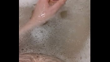 Preview 1 of Xxxlisa Ann - Fun in bath starring me